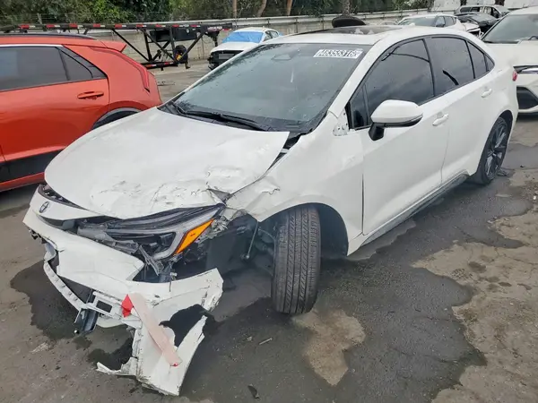 JTDBCMFE9SJ037684 2025 TOYOTA COROLLA - Image 1
