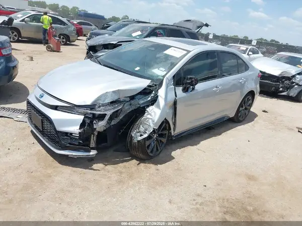 JTDBCMFE9SJ044117 2025 TOYOTA COROLLA - Image 2