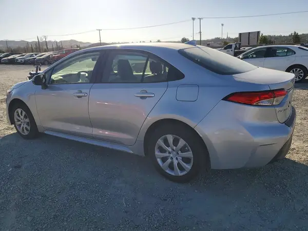 JTDBCMFE9T3121042 2026 TOYOTA COROLLA - Image 2