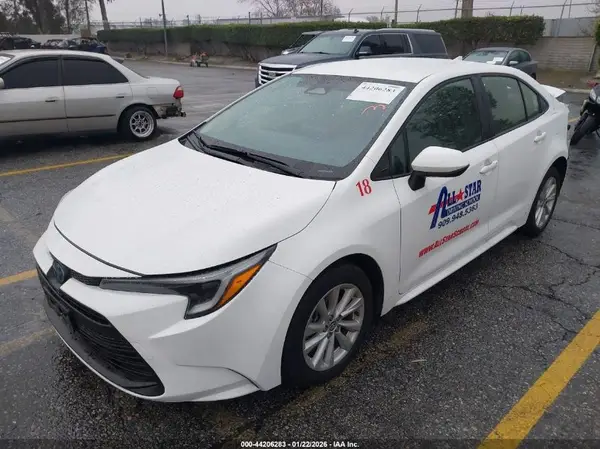 JTDBCMFEXP3008805 2023 TOYOTA COROLLA - Image 2