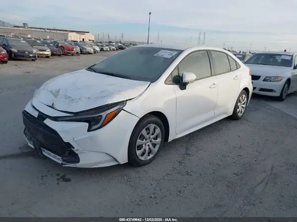 JTDBCMFEXP3015916 2023 TOYOTA COROLLA - Image 2