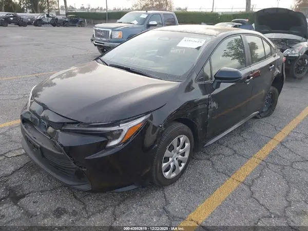 JTDBCMFEXP3026219 2023 TOYOTA COROLLA - Image 2