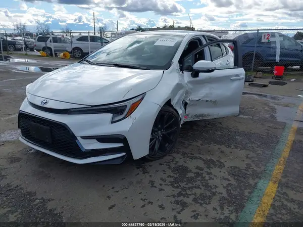 JTDBCMFEXR3065931 2024 TOYOTA COROLLA - Image 2