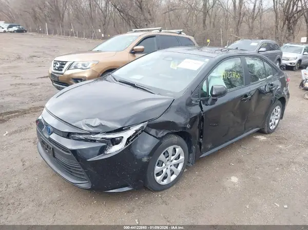 JTDBCMFEXR3068036 2024 TOYOTA COROLLA - Image 2