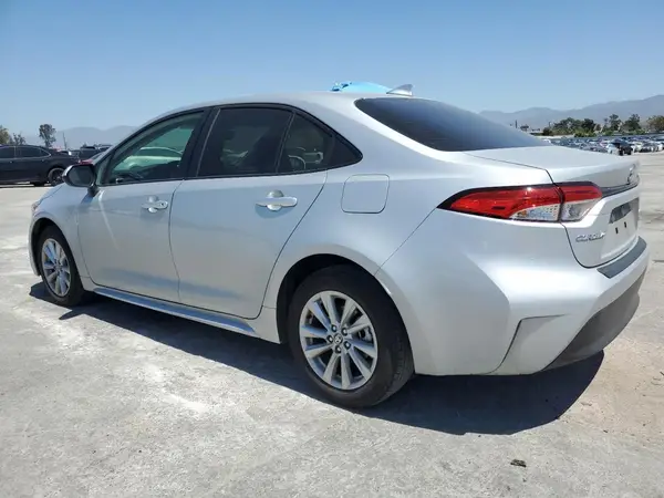 JTDBCMFEXRJ026154 2024 TOYOTA COROLLA - Image 2