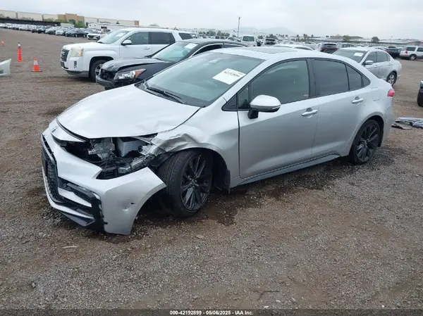 JTDBCMFEXRJ036067 2024 TOYOTA COROLLA - Image 2