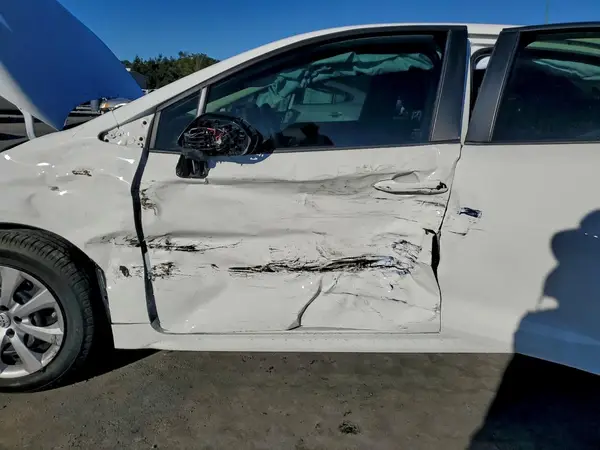2025 TOYOTA COROLLA auction photo 7