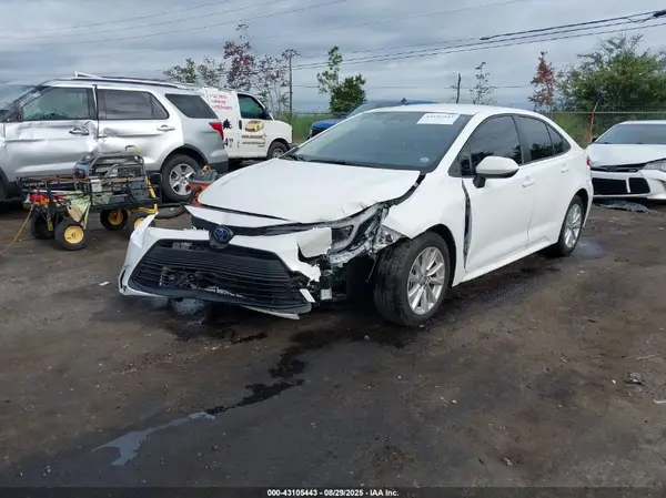 JTDBCMFEXS3077440 2025 TOYOTA COROLLA - Image 2