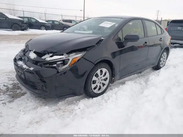 JTDBCMFEXS3094108 2025 TOYOTA COROLLA - Image 2