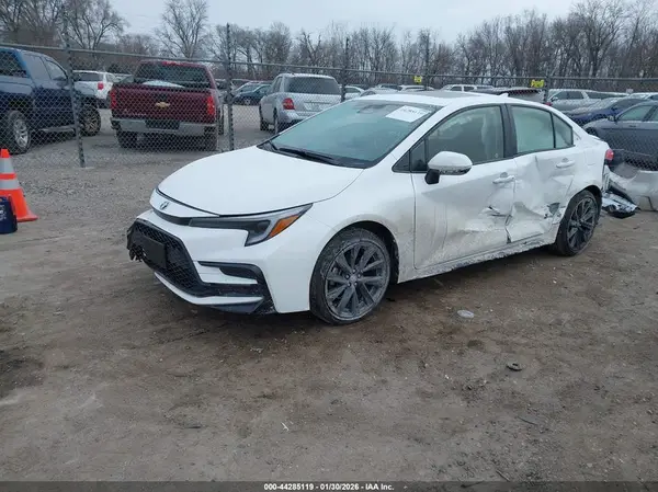 JTDBCMFEXS3105687 2025 TOYOTA COROLLA - Image 2