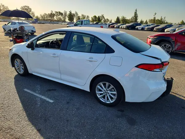 JTDBCMFEXT3138237 2026 TOYOTA COROLLA - Image 2
