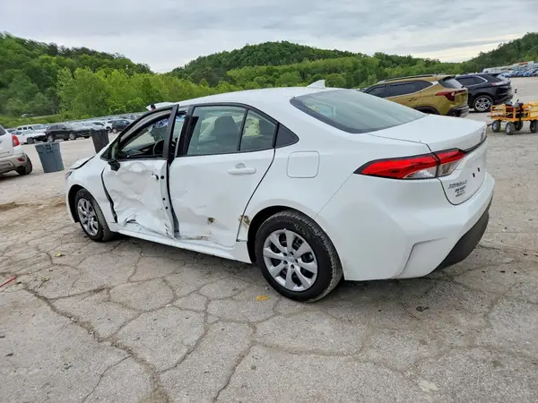 JTDBCMFEXT3147584 2026 TOYOTA COROLLA - Image 2