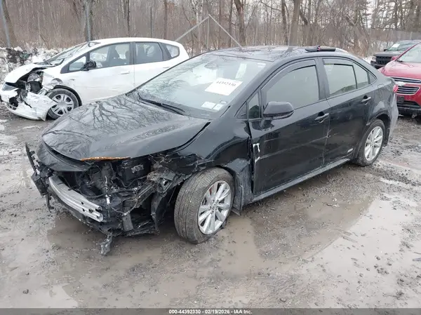 JTDBDMHE1R3011671 2024 TOYOTA COROLLA - Image 2