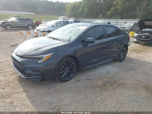 JTDBDMHE1S3020229 2025 TOYOTA COROLLA - Image 2