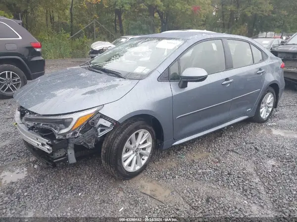 JTDBDMHE2S3024595 2025 TOYOTA COROLLA - Image 2