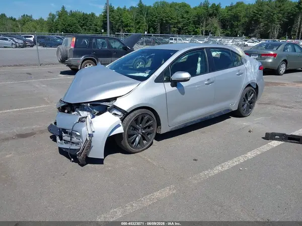 JTDBDMHE3S3020622 2025 TOYOTA COROLLA - Image 2