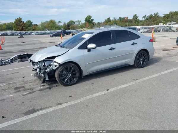 JTDBDMHE3S3025481 2025 TOYOTA COROLLA - Image 2