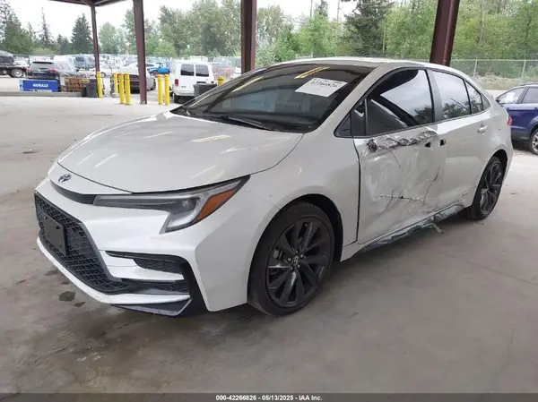 JTDBDMHE3SJ012578 2025 TOYOTA COROLLA - Image 2