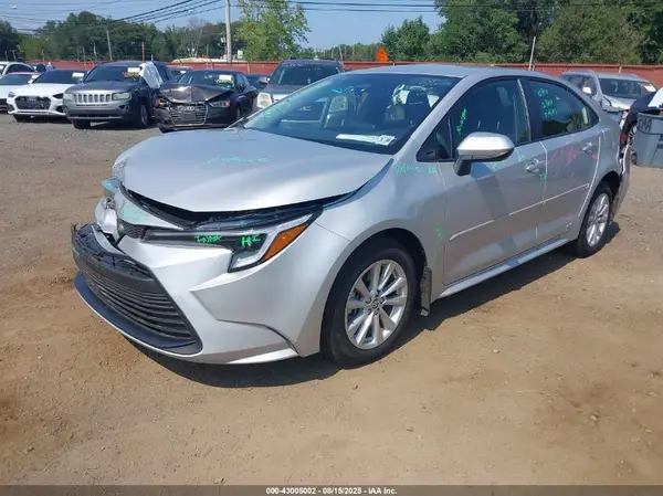 JTDBDMHE3SJ013293 2025 TOYOTA COROLLA - Image 2
