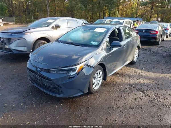 JTDBDMHE4R3008828 2024 TOYOTA COROLLA - Image 2