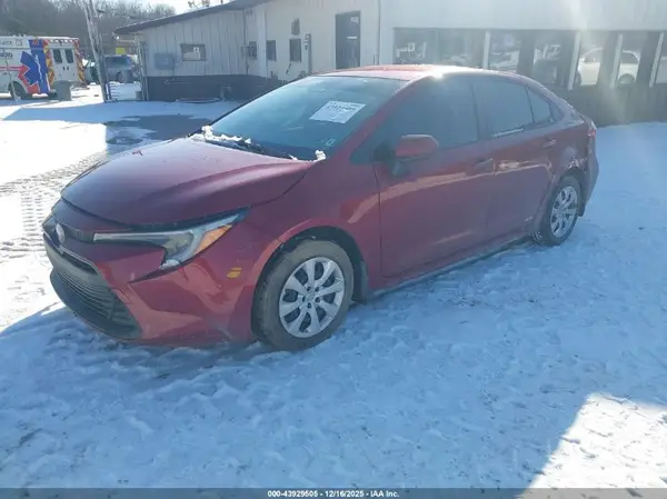 JTDBDMHE4RJ008677 2024 TOYOTA COROLLA - Image 2