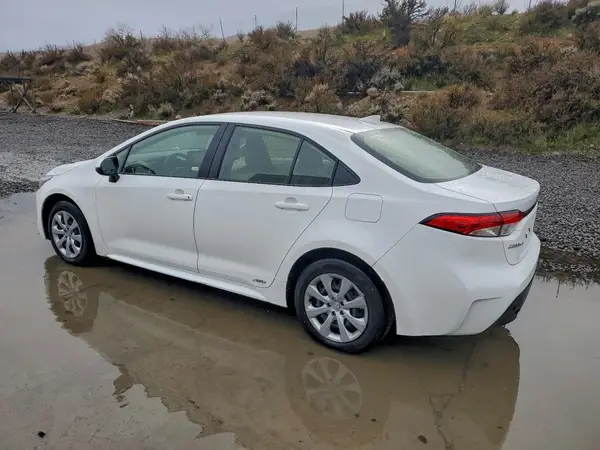JTDBDMHE4S3020418 2025 TOYOTA COROLLA - Image 2