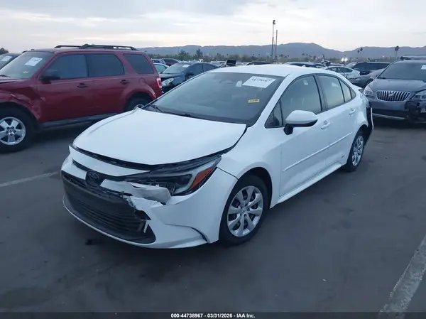 JTDBDMHE5PJ001900 2023 TOYOTA COROLLA - Image 2