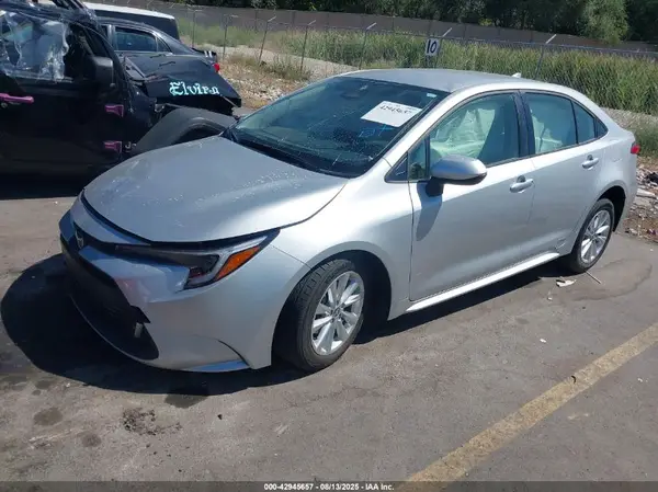 JTDBDMHE5PJ002819 2023 TOYOTA COROLLA - Image 2
