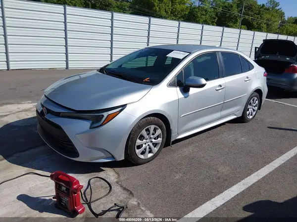 JTDBDMHE5R3011883 2024 TOYOTA COROLLA - Image 2