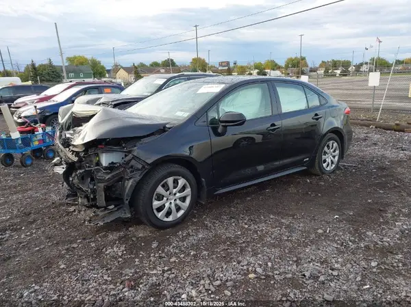 JTDBDMHE6PJ003512 2023 TOYOTA COROLLA - Image 2