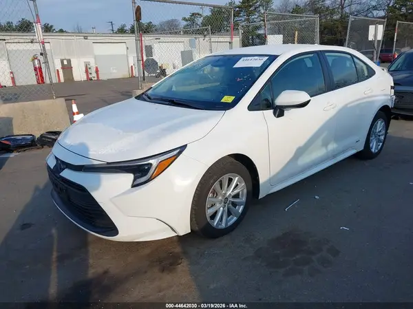JTDBDMHE6SJ013417 2025 TOYOTA COROLLA - Image 2