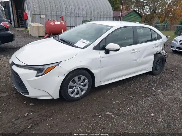 JTDBDMHE8P3002169 2023 TOYOTA COROLLA - Image 2