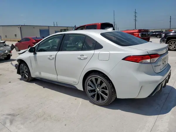 JTDBDMHE8PJ003818 2023 TOYOTA COROLLA - Image 2