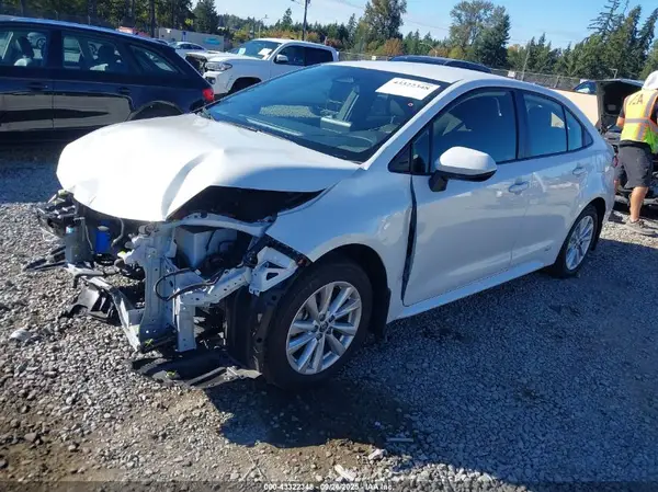 JTDBDMHE8R3011375 2024 TOYOTA COROLLA - Image 2