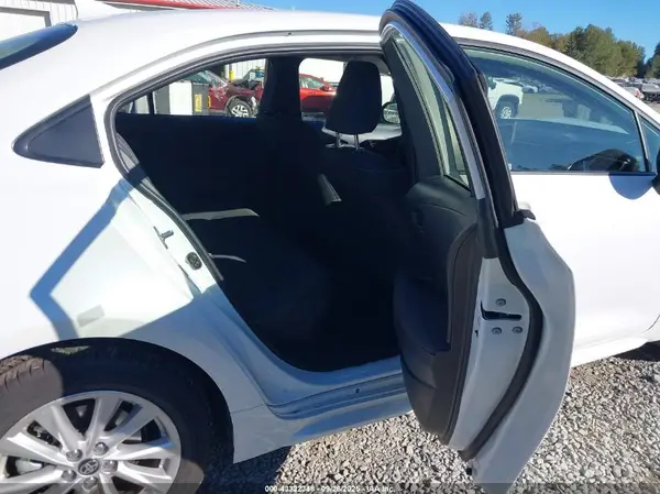 JTDBDMHE8R3011375 2024 TOYOTA COROLLA - Image 8