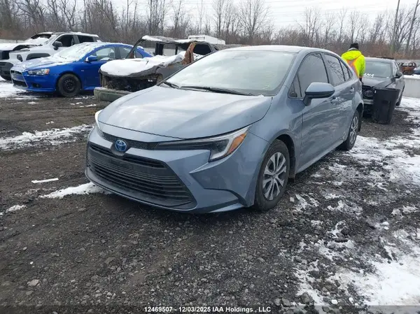 JTDBDMHE8S3022947 2025 TOYOTA COROLLA - Image 2