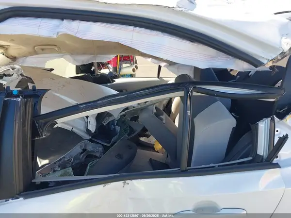 JTDBDMHE9S3020561 2025 TOYOTA COROLLA - Image 8
