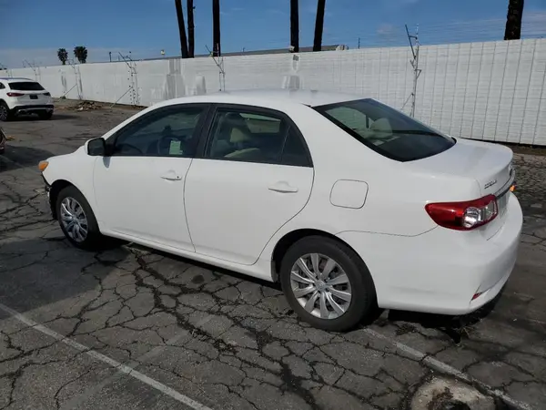 JTDBU4EE5C9173179 2023 TOYOTA COROLLA - Image 2