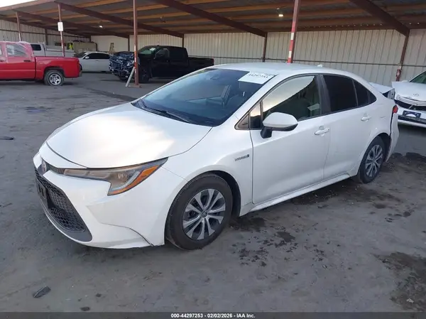 JTDEAMDE0MJ000936 2021 TOYOTA COROLLA - Image 2