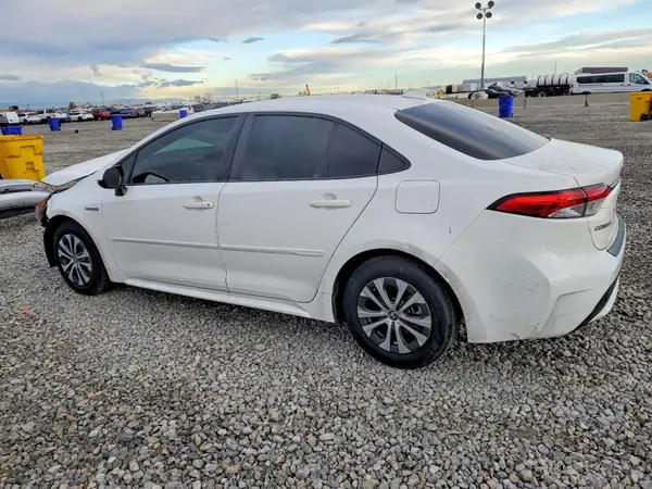 JTDEAMDE0MJ004596 2021 TOYOTA COROLLA - Image 2