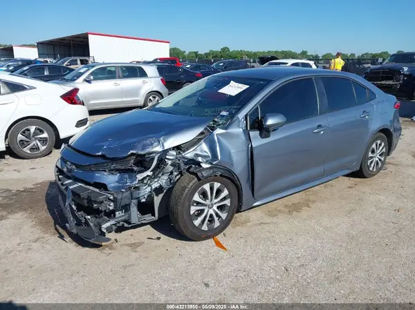 JTDEAMDE0MJ004985 2021 TOYOTA COROLLA - Image 2