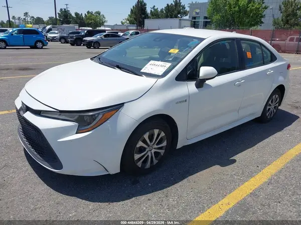 JTDEAMDE0MJ007207 2021 TOYOTA COROLLA - Image 2