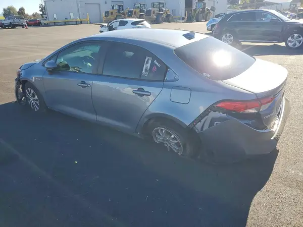 JTDEAMDE0MJ010852 2021 TOYOTA COROLLA - Image 2