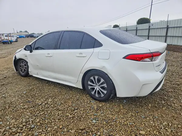 JTDEAMDE0MJ015498 2021 TOYOTA COROLLA - Image 2