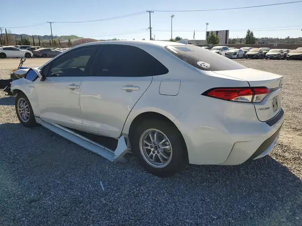 JTDEAMDE0MJ025450 2021 TOYOTA COROLLA - Image 2