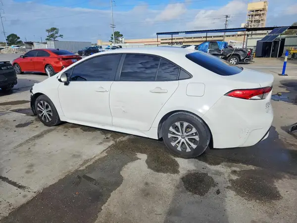 JTDEAMDE0NJ035977 2022 TOYOTA COROLLA - Image 2