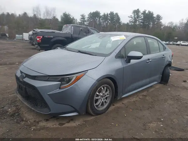 JTDEAMDE0NJ057798 2022 TOYOTA COROLLA - Image 2