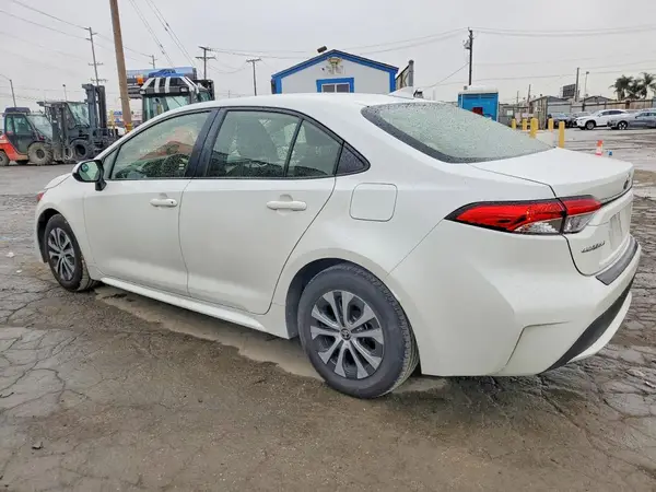 JTDEAMDE1MJ001464 2021 TOYOTA COROLLA - Image 2