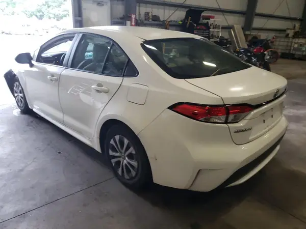 JTDEAMDE1MJ009161 2021 TOYOTA COROLLA - Image 2