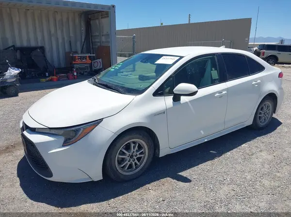 JTDEAMDE1MJ015381 2021 TOYOTA COROLLA - Image 2